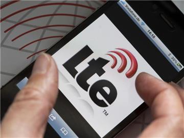 Wer zu Hause den Datendienst LTE nutzen möchte, sollte vorher die Netzabdeckung prüfen. Bei schlechtem Empfang kann etwa eine LTE-Verstärkerantenne weiterhelfen. Foto: Jens Büttner
