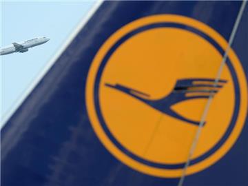 werden bei der Lufthansa bald die Betriebsrenten gekürzt? Foto: Arne Dedert