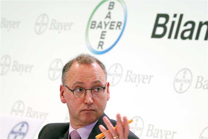 Bayer wartet auf grünes Licht für Monsanto: Bilanzvorlage Werner Baumann. Foto: Oliver Berg/Archiv