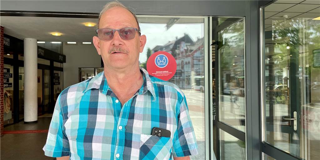 9-Euro-Ticket: Vorverkauf startet am Montag in Castrop-Rauxel (mit Video) Werner Requardt ist Rentner und wird vom 9-Euro-Ticket profitieren.