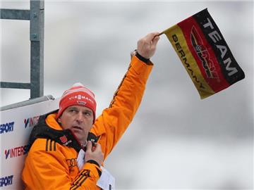 Werner Schuster hat ein wenig Sorge vor dem Skifliegen am Kulm. Foto: Daniel Karmann