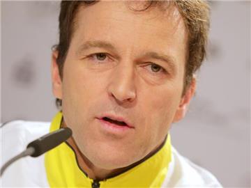 Werner Schuster verzichtet bei der Skiflug-WM in Harrachov auf Richard Freitag. Foto: Kay Nietfeld