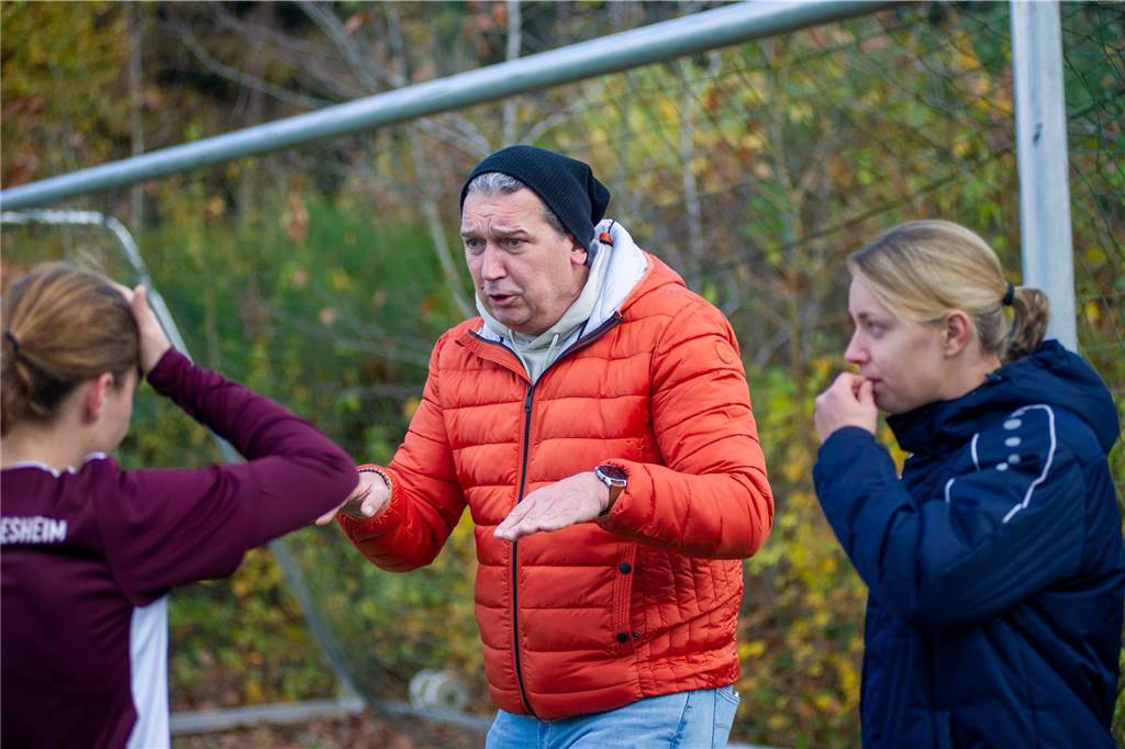 Nach dem zweiten Schreck wird abgebrochen Werner Tiedemann und die Frauen von Concordia Flaesheim II starten in wenigen Wochen in die Kreisliga-A-Saison.