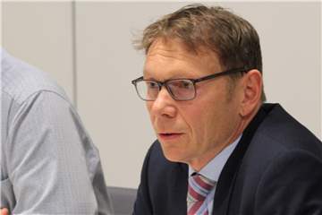 Wernes Bürgermeister Lothar Christ hat sich im Video-Chat zur Corona-Situation geäußert – und nicht nur die Fragen der Reporter, sondern auch die der Zuschauer beantwortet.