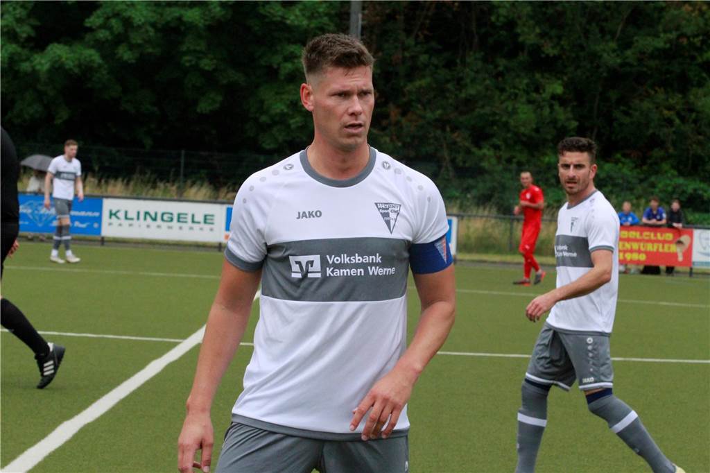 Werner SC lässt Punkte liegen, zeigt aber riesige Moral: „Waren richtige Mentalitätsmonster“ Wernes Chris Thannheiser erzielte in Freckenhorst zwei Tore.