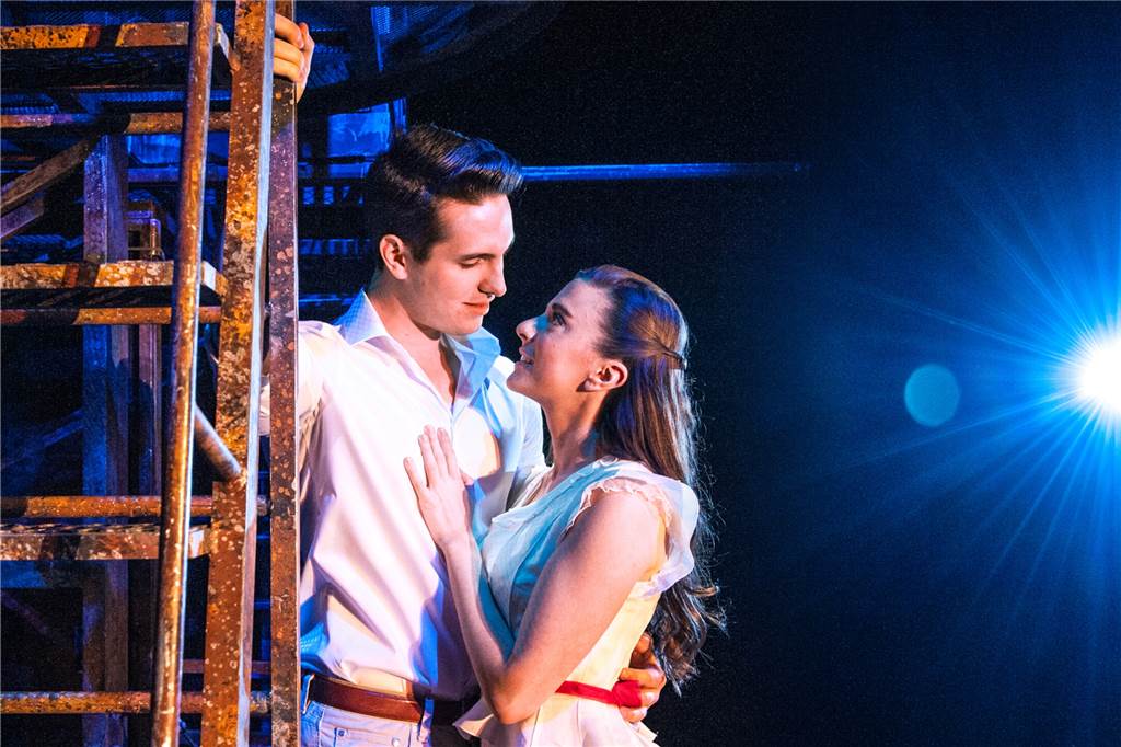 Weihnachtsgeschenk gesucht?: Diese Musicals und Shows begeistern im Winter 2022/23 West Side Story geht nach dem großen Erfolg des Films erstmalig wieder mit einer aufwändigen Produktion auf große Deutschlandtour.