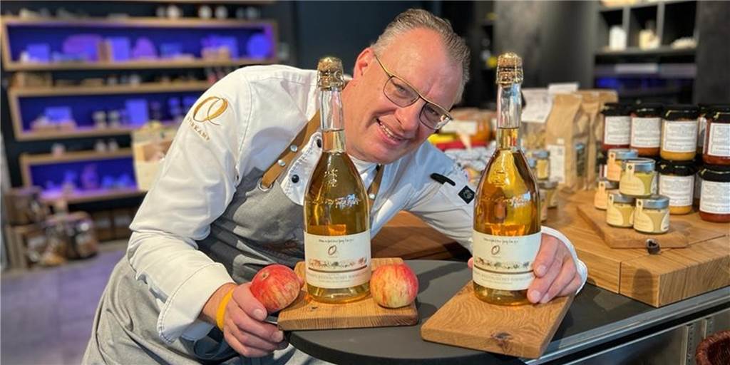 Günther Overkamp: Sogar Sekt und Wein schmecken heute auch ohne Alkohol "Westfälisches Himmelreich" - so heißt ein Sekt aus Äpfeln, Birnen und Eichenlaub, der tatsächlich ohne Alkohol auskommt und trotzdem schmeckt. Schwört jedenfalls Günther Overkamp.