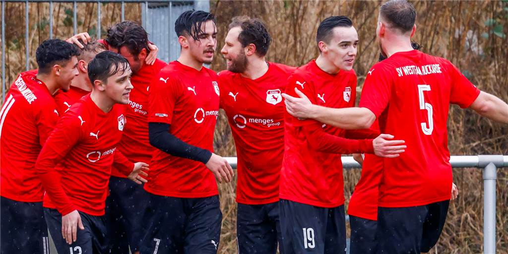 Westfalia Huckarde: Sohn des Ausrichters trifft nach fünf Minuten – ein Spiel fiel aus Westfalia Huckarde startete erfolgreich in den eigenen 100-Jahre-Cup.