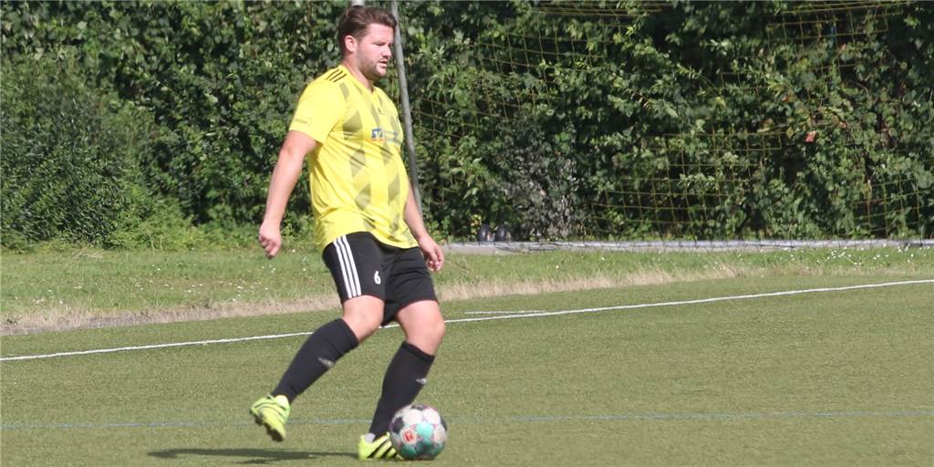 Lupenreiner Hattrick in drei Minuten: Westfalia Vinnum unterliegt SV Borussia Ahsen deutlich Westfalia Vinnum kassiert gegen Borussia Ahsen die nächste deutliche Niederlage. Alexander Höring sah dabei Gelb-Rot.