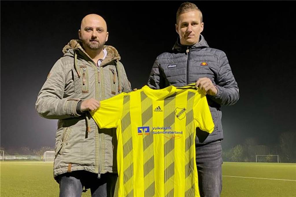 Von BW Alstedde nach Vinnum: Dennis Gerleve im ersten Interview als Westfalia-Coach Westfalia Vinnum stellte am Sonntag Marcel Gebauer (l.) und Dennis Gerleve als neues Trainer gespann vor.