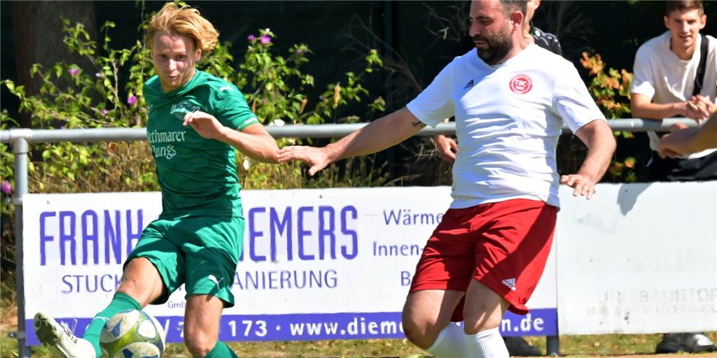 Video-Highlights: Westfalia Wethmar II entscheidet Tor-Spektakel gegen den TSC Kamen für sich Westfalia Wethmar II um Arne Neuhäuser (l.) profitierte gegen den TSC Kamen von zwei Platzverweisen für die Gäste.