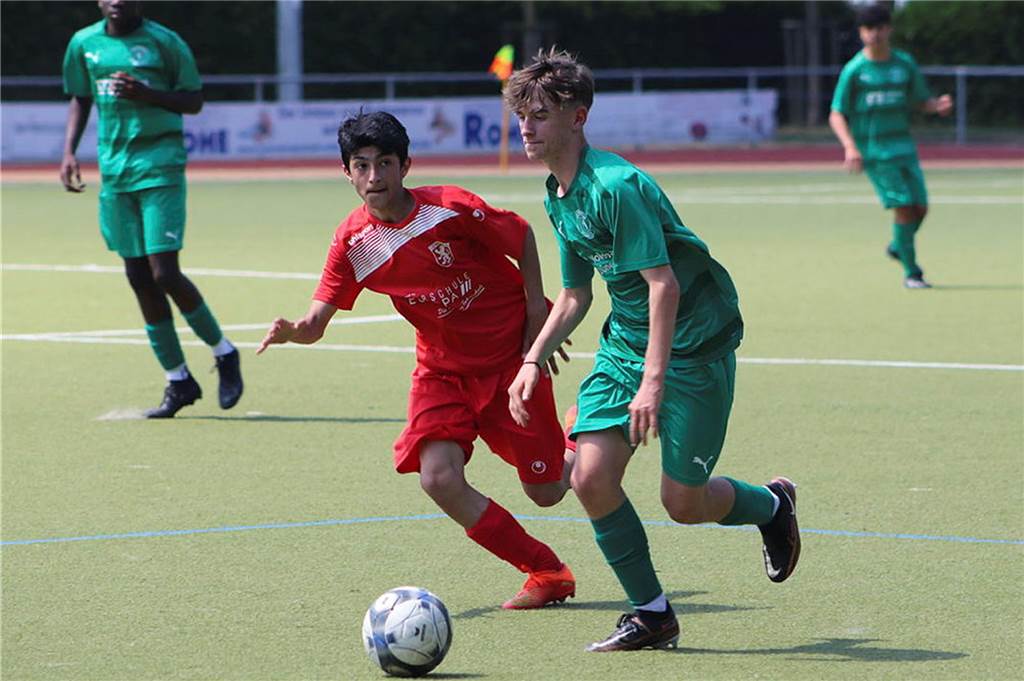 Halbfinaltag bei Jugend-Stadtmeisterschaft: Viele Ergebnisse zweistellig Der LSV-Spieler guckt seinem Gegner aus Wethmar nur noch hinterher.