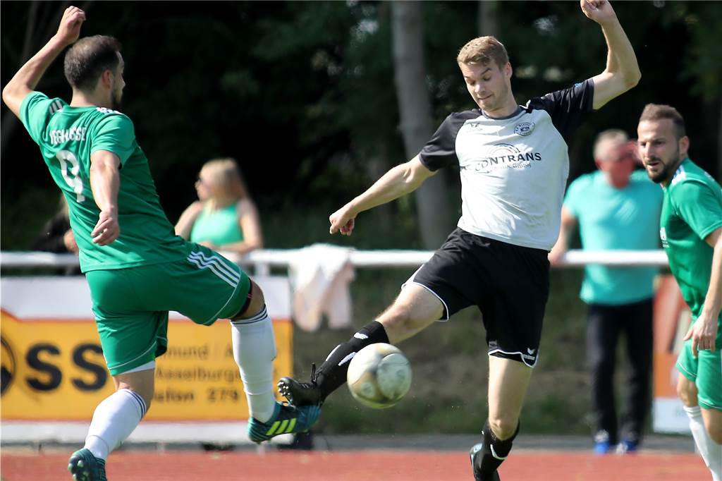 Kein Witz: In einer westfälischen Liga haben alle fünf Absteiger schwarz-weiße Vereinsfarben Westfalia Wickede gehörte auch zu den schwarz-weißen Absteigern.