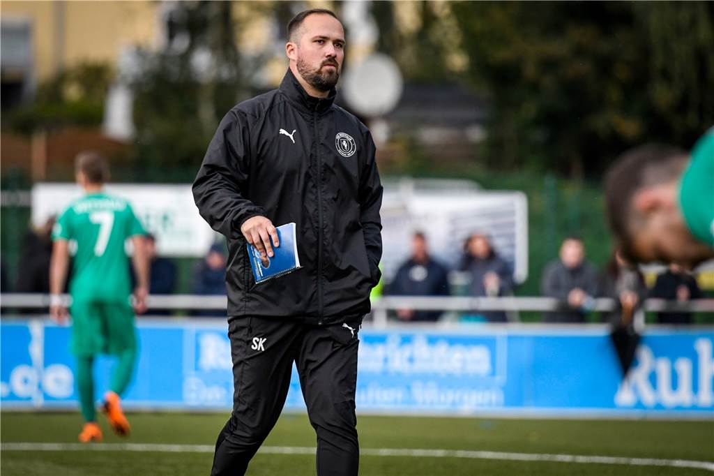 Wethmar hadert nach 2:5-Pleite gegen Holzwickeder SC U23: „Für mich ist das lächerlich” Westfalias Trainer Steven Koch hat nach der 2:5-Niederlage gemischte Gefühle.
