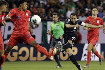 Weston McKennie (l.) führte die amerikanische Auswahl erstmals als Kapitän aufs Spielfeld. 