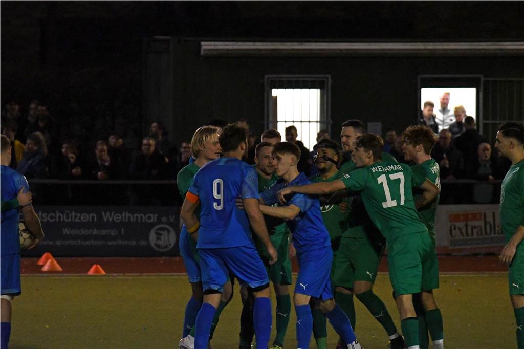 Die besten Fotos vom Derby zwischen Wethmar und Alstedde Wethmar holt den Derbysieg: Die Westfalia besiegt BW Alstedde am Freitagabend mit 3:1.