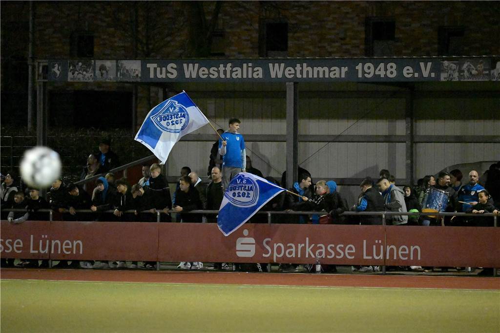 Die besten Fotos vom Derby zwischen Wethmar und Alstedde Wethmar holt den Derbysieg: Die Westfalia besiegt BW Alstedde am Freitagabend mit 3:1.
