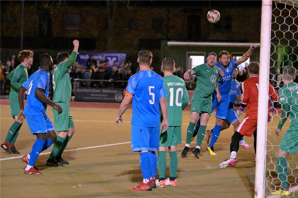 Die besten Fotos vom Derby zwischen Wethmar und Alstedde Wethmar holt den Derbysieg: Die Westfalia besiegt BW Alstedde am Freitagabend mit 3:1.
