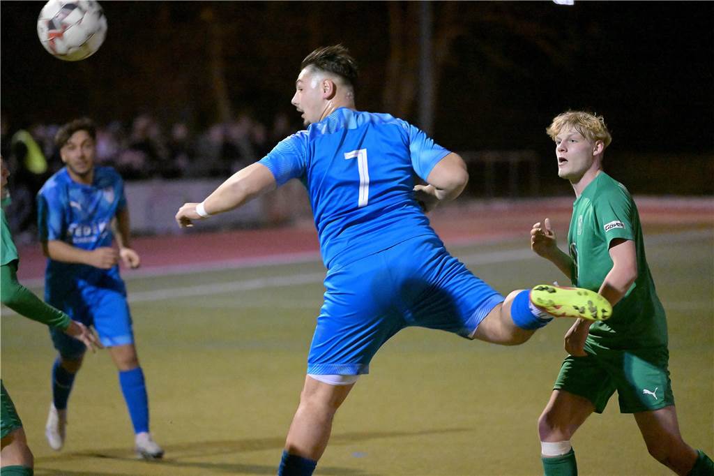 Die besten Fotos vom Derby zwischen Wethmar und Alstedde Wethmar holt den Derbysieg: Die Westfalia besiegt BW Alstedde am Freitagabend mit 3:1.