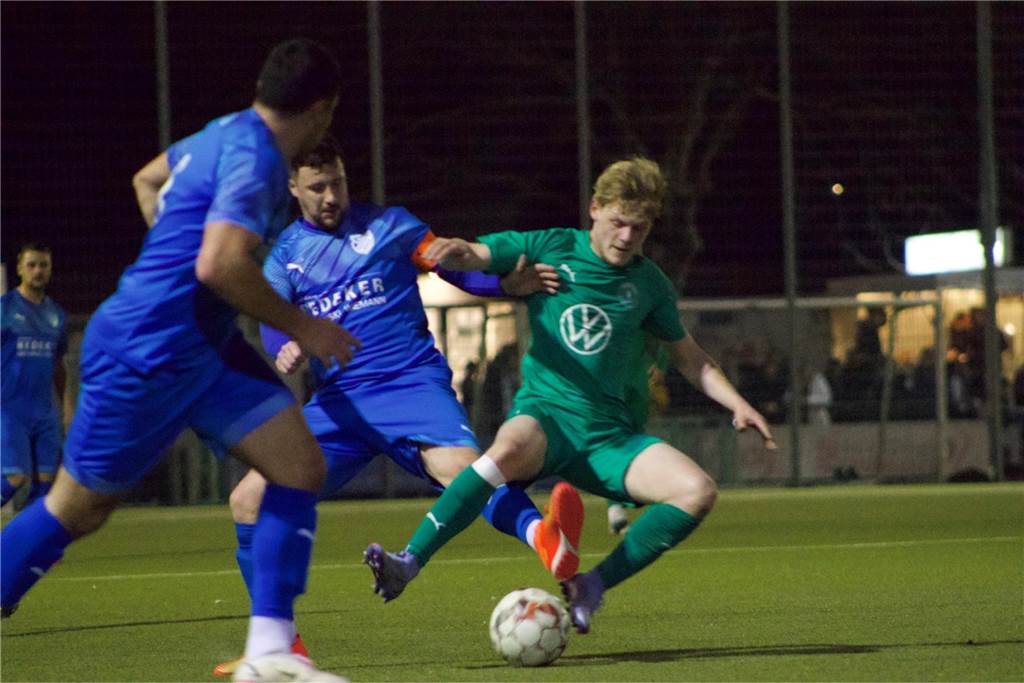 Die besten Fotos vom Derby zwischen Wethmar und Alstedde Wethmar holt den Derbysieg: Die Westfalia besiegt BW Alstedde am Freitagabend mit 3:1.