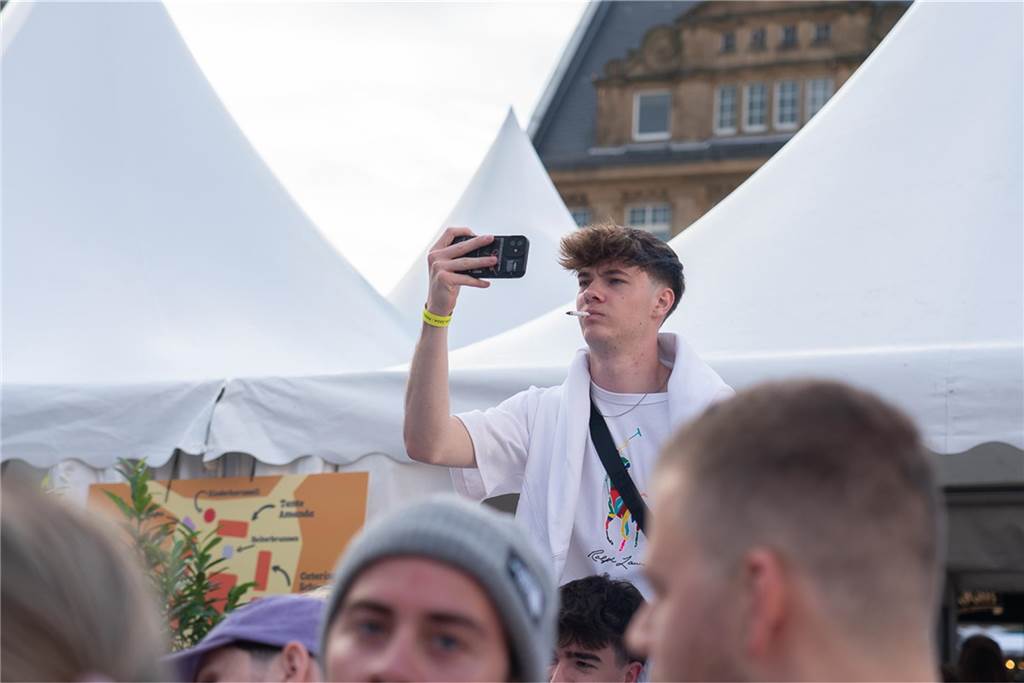 White Night, Fassanstich mit Bürgermeister Rajko Kravanja, DJ Moguai, leckere Küche – das war der erste Abend von Castrop kocht über am 29. Mai auf dem Castroper Marktplatz.