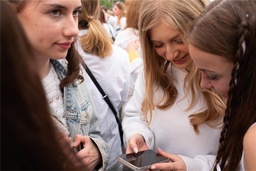 White Night, Fassanstich mit Bürgermeister Rajko Kravanja, DJ Moguai, leckere Küche – das war der erste Abend von Castrop kocht über am 29. Mai auf dem Castroper Marktplatz.