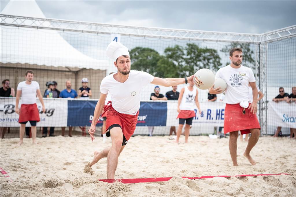 „Grünes Licht" für den Dodgeball Beach-Cup – allerdings mit neuem Termin Wie 2019 sollen nun Anfang September wieder spannende Spiele vor großer Kulisse ausgetragen werden. Die "drei G" sind dabei Grundvoraussetzung im Hygienekonzept.