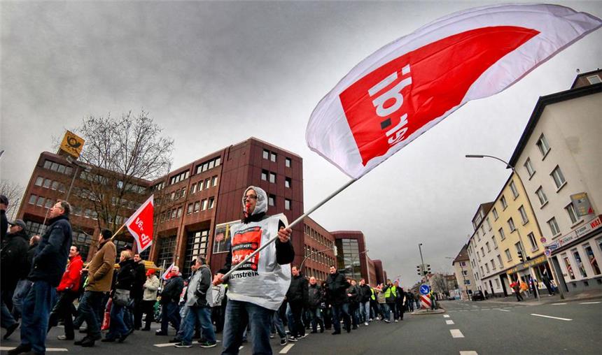 Das sind die absehbaren Folgen des Warnstreiks in Dortmund Wie beim Warnstreik 2012 werden wieder tausende Gewerkschafter am Dienstag in Dortmund auf die Straße gehen - mit großen Auswirkungen auf den Stadtverkehr.