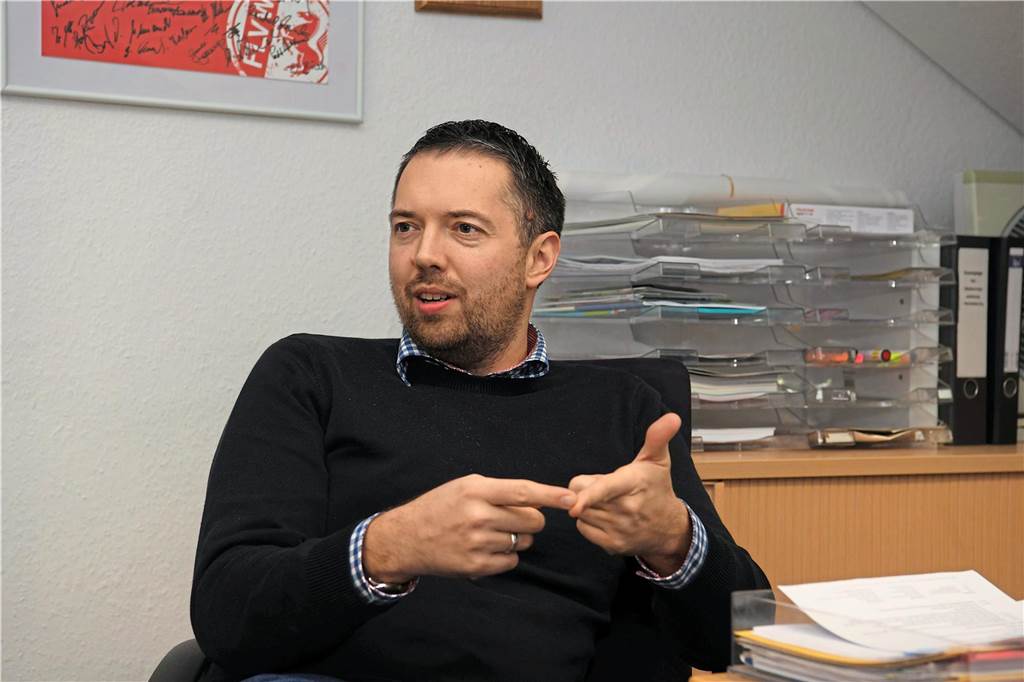 Fußballkreis Recklinghausen fragt seine Klubs: Mehrheit ist für flexible Anstoßzeiten Fußball-Kreisvorsitzender Dominik Lasarz