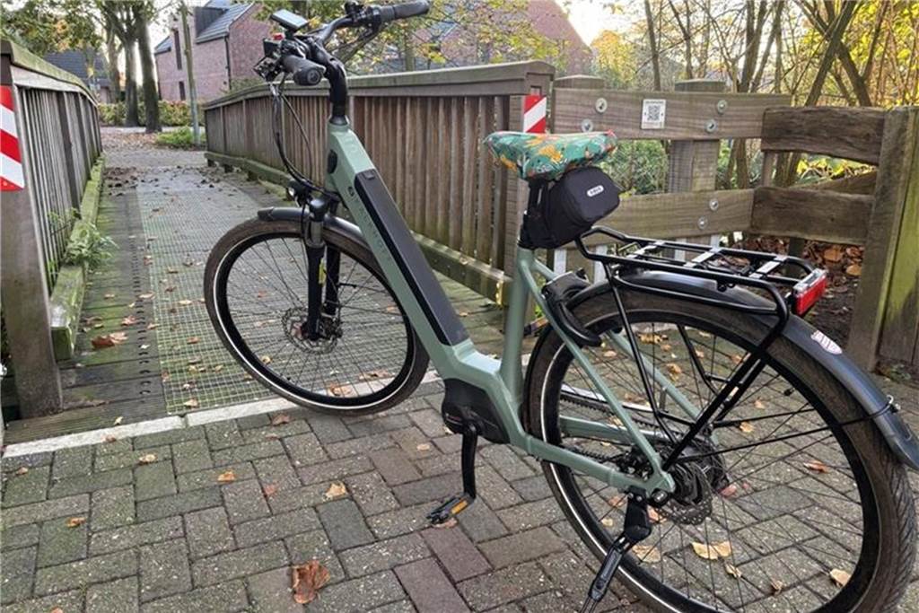 Auf dem Prüfstand: Ludger Nieland testet Südlohns Fahrradfreundlichkeit Brücke und ein Rad