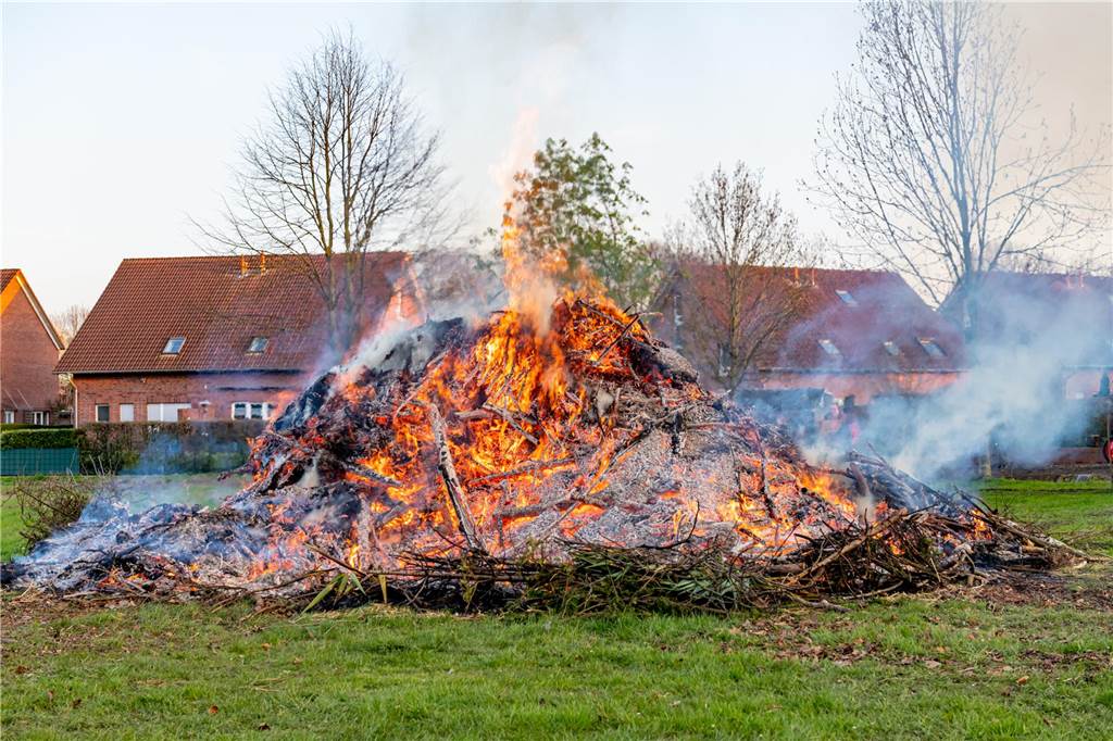 Wie in vielen Orten gab es auch in Cappenberg an Ostersonntag, 9. April, das traditionelle Osterfeuer. 