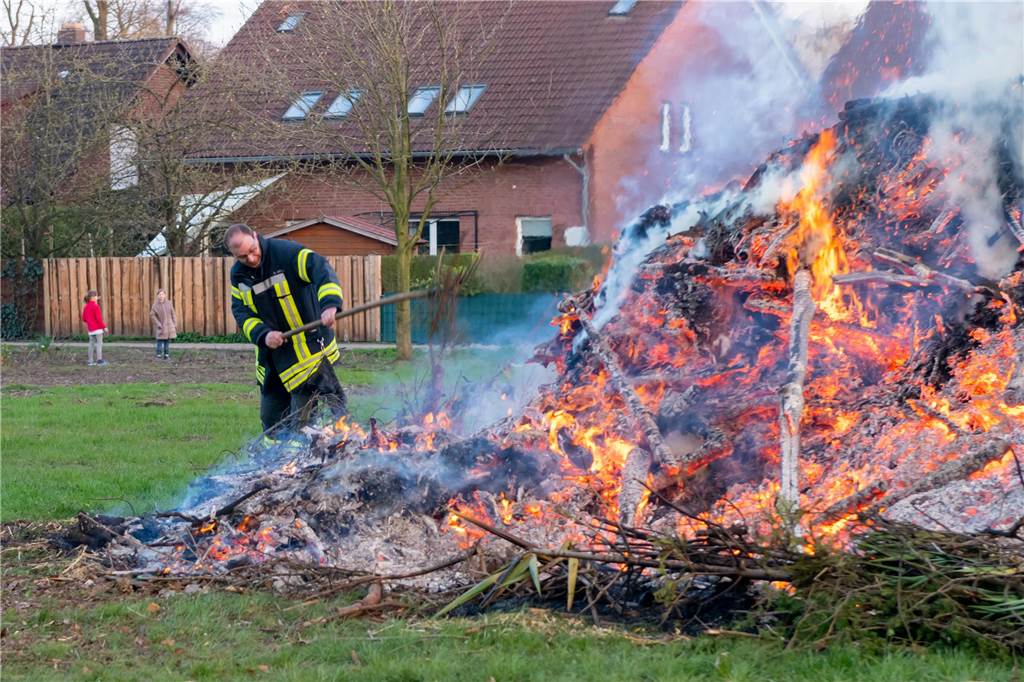 Wie in vielen Orten gab es auch in Cappenberg an Ostersonntag, 9. April, das traditionelle Osterfeuer. 