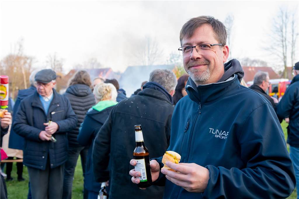 Wie in vielen Orten gab es auch in Cappenberg an Ostersonntag, 9. April, das traditionelle Osterfeuer. 