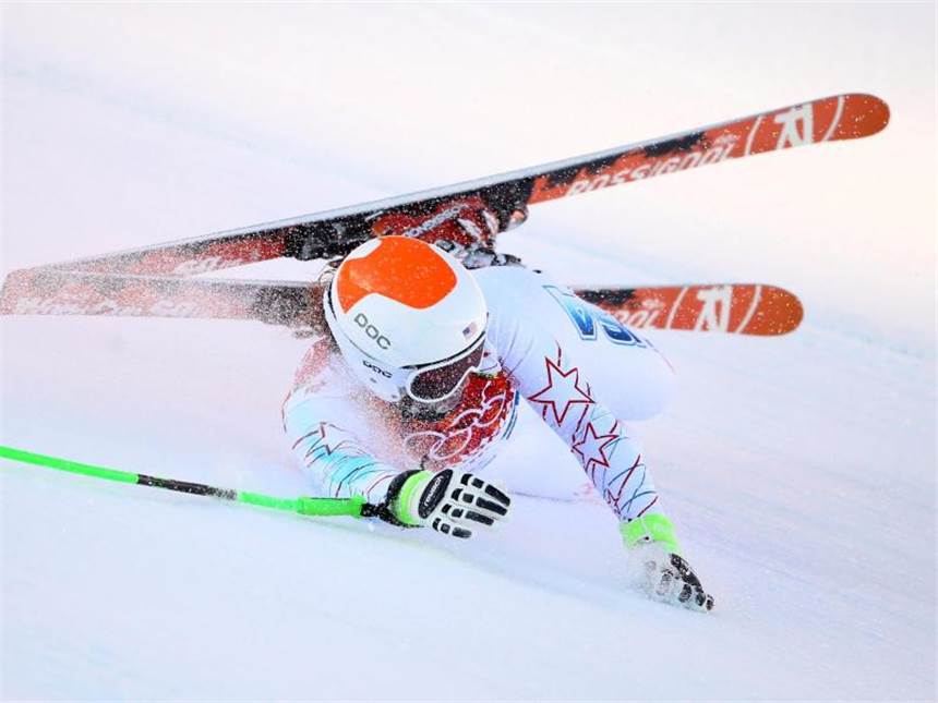 Höfl-Riesch feiert nächsten Coup im Super-G Wie Stacey Cook aus den USA kamen über ein Dutzend Fahrerinnen gar nicht erst ins Ziel. Foto: Michael Kappeler