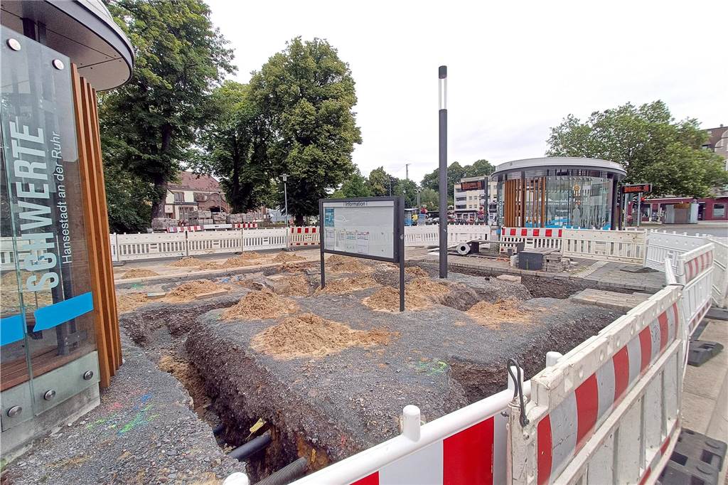 Bombensuche am Busbahnhof zieht sich bis in den August Busbahnhof Schwerte