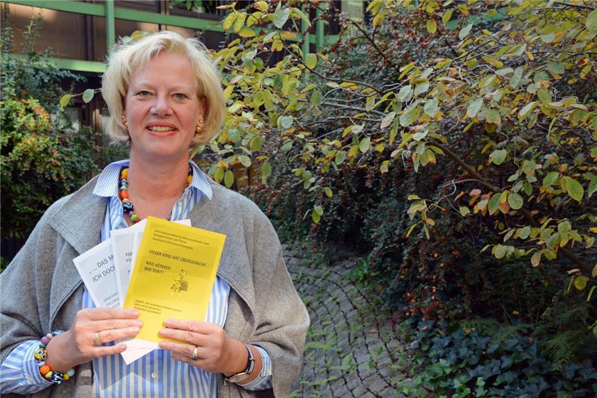 Keine Angst vor dem Arzt Wiebke Selle will Eltern die Sorge vor der Schuleingangsuntersuchung nehmen. "Oft kann man Kinder zu Hause mit einfachen Methoden fit für die Schule machen." Wie, steht in den Flyern.
