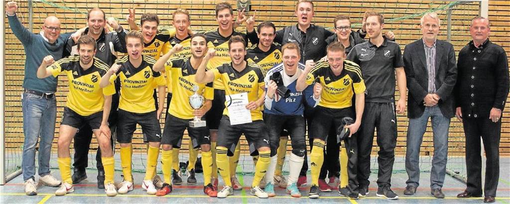 SV Langschede war eine echte Hallenmacht: Sieben Titel in neun Jahren gingen an die Ruhrbrücke Wieder einmal Stadtmeister: 2016 ging der Titel wieder an den SV Langschede.