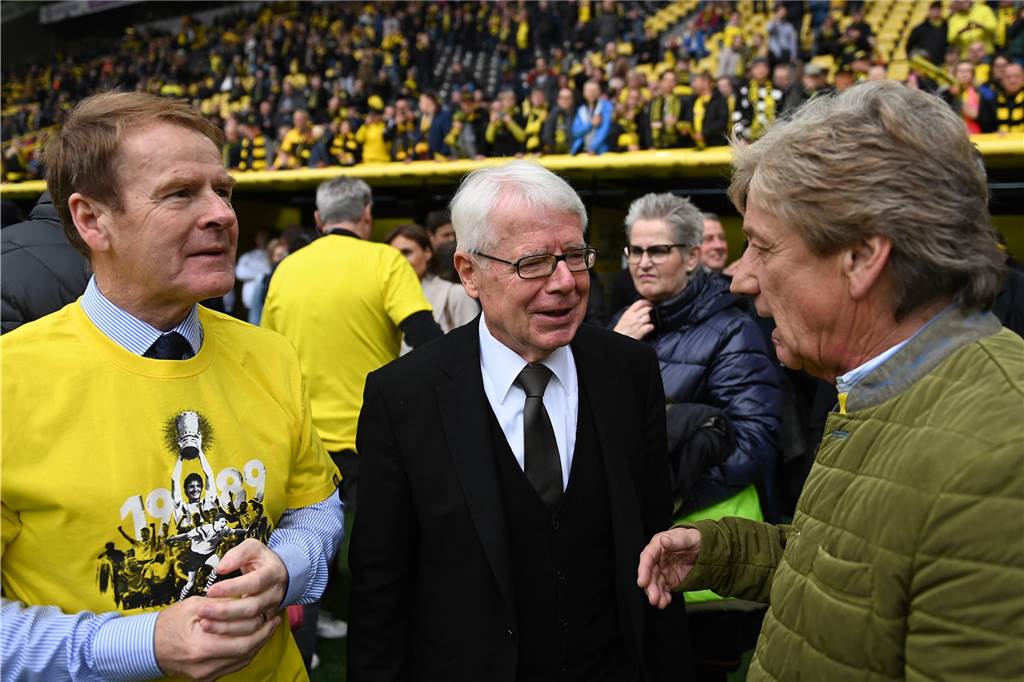BVB-Legende Murdo MacLeod: „Davor muss ich Dortmund warnen“ Wiedersehen in Dortmund 2019: Murdo MacLeod (l.) neben Vereinspräsident Reinhard Rauball und Frank Mill.