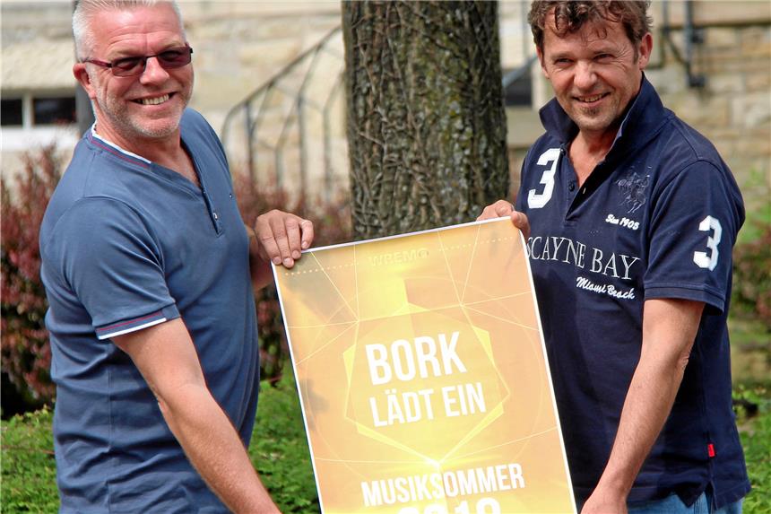 Bei Live-Musik den Sommer genießen Wilfried Reckers (l.) und Norbert Zolda versprechen einen entspannten Musiksommer.