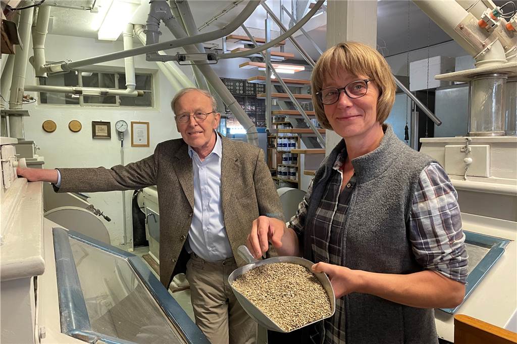 Dorstens Unternehmerin des Jahres hat als Kind in Getreide gebadet (mit Video) Wilhelm Mense (85) ist mächtig stolz auf seine Tochter, die das Familienunternehmen ausgebaut und weiterentwickelt hat.
