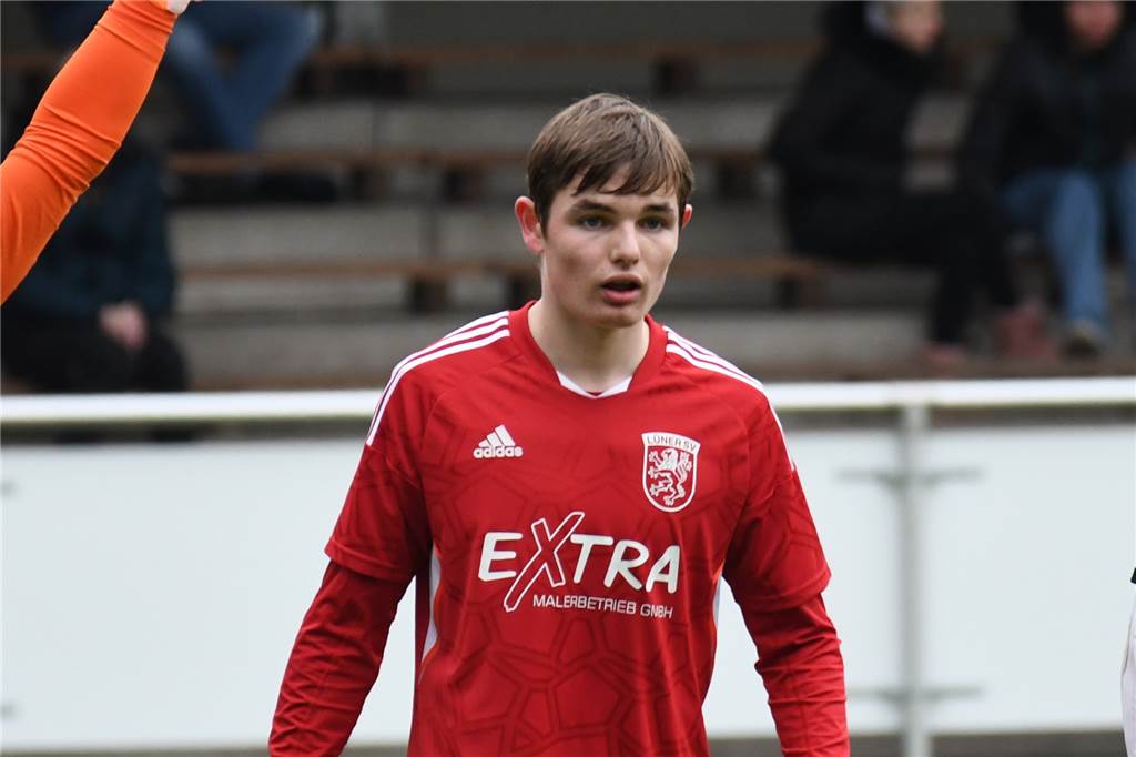 LSV-Spieler Wilhelm Sassenberg bricht sich Sprunggelenk doppelt Wilhelm Sassenberg wird dem Lüner SV sehr lange fehlen.