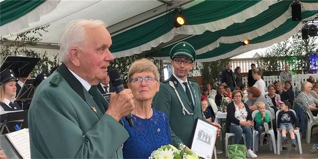 Schützenfest Ondrup-Westerfelde: Das Herz eines Ex-Schützenkönigs Wilhelm Spinne und Mathilde Dubbert haben den Schützenverein Ondrup-Westerfelde vor mehr als 50 Jahren regiert.