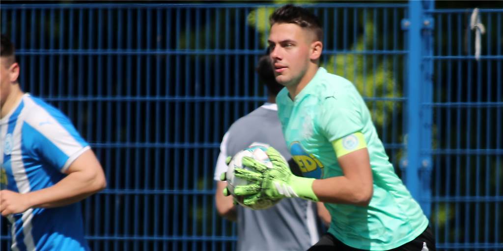 Brünninghausen muss auf Keeper Leon Broda verzichten – aber erst nach der Vorbereitung Brünninghausen-Keeper Leon Broda fängt einen Ball.