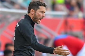 Will beim FC Ingolstadt personell umrüsten: Trainer Stefan Leitl. Foto: Armin Weigel