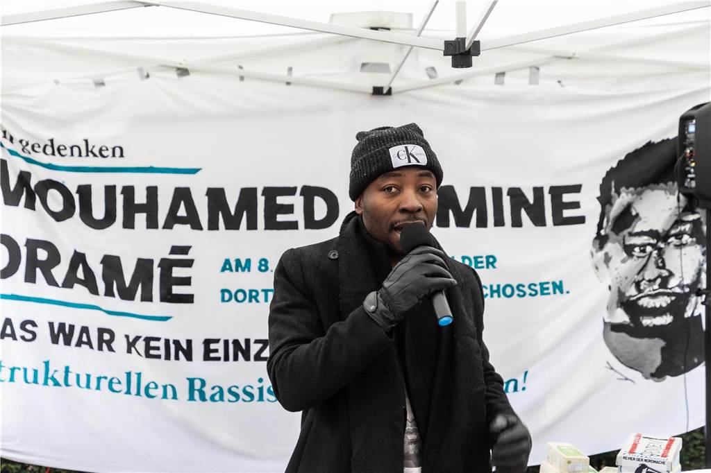 Fall Mouhamed Dramé: Fünf Polizisten auf der Anklagebank William Dountio ist Teil des Solidaritätskreis Mouhamed und eines der Gesichter des Protests.