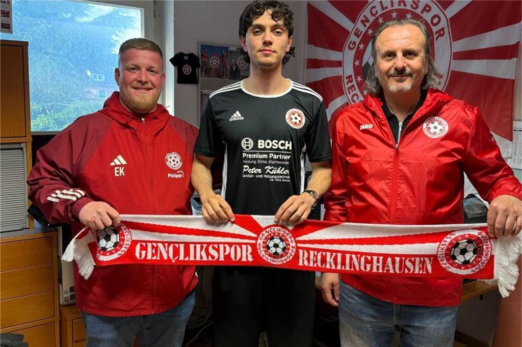 „Das ist schon ein echter Kracher“: Genclikspor verpflichtet Stürmer mit Oberliga-Erfahrung Vorstellung von Denizhan Yazici bei Genclikspor Recklinghausen