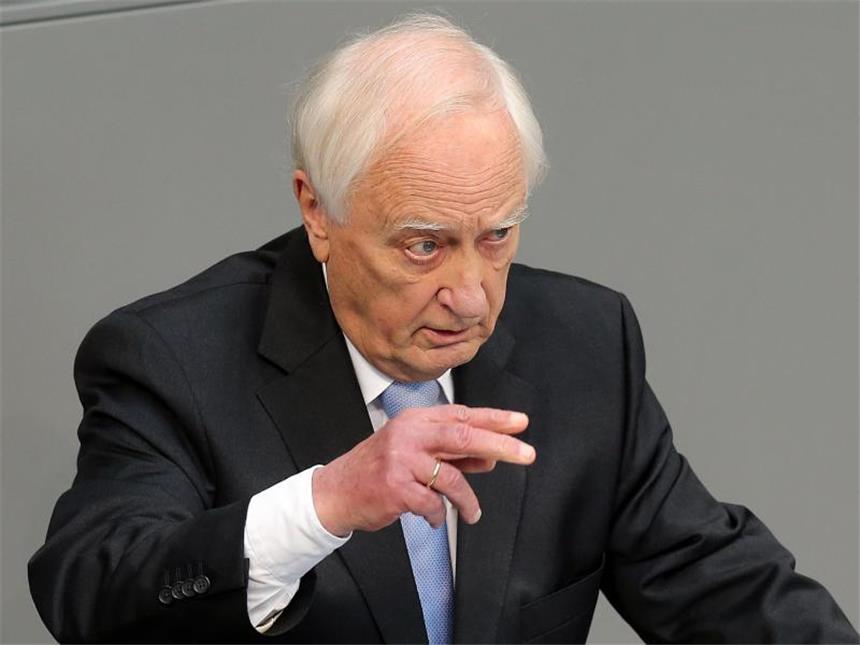 70 Jahre Kriegsende: «Sieg eines Ideals über eine Ideologie» Winkler übte scharfe Kritik an Russlands Haltung im Ukraine-Konflikt. Foto: Wolfgang Kumm