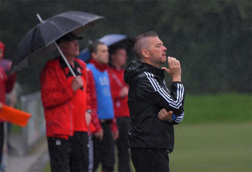 Geisecker wollen "weg vom Harakiri-Denken" „Wir hatten die meisten Gegentore der Liga – da weiß man, wo man anpacken muss“, sagt Geiseckes neuer Trainer, Thomas Wotzlawski.