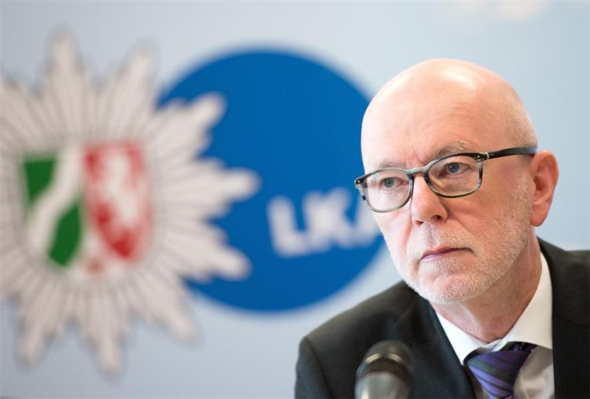 LKA-Chef NRW: Wir waren der Treiber im Fall Amri "Wir waren der Treiber im Fall Amri", sagt der Direktor des Landeskriminalamts (LKA) Nordrhein-Westfalen Uwe Jacob.