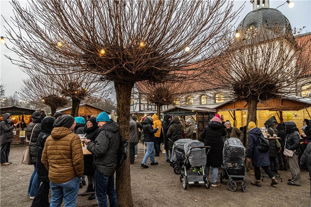 Wir zeigen die schönsten Bilder vom Nikolausmarkt 2023 in Aplerbeck.